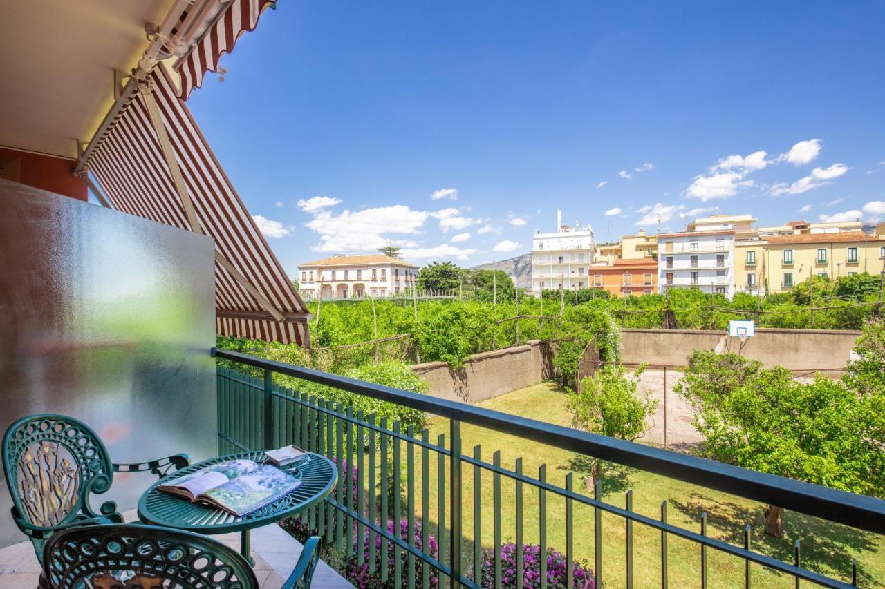 Апартаменты Domus Vittoria - The Luxury Quintessence Сорренто Экстерьер фото